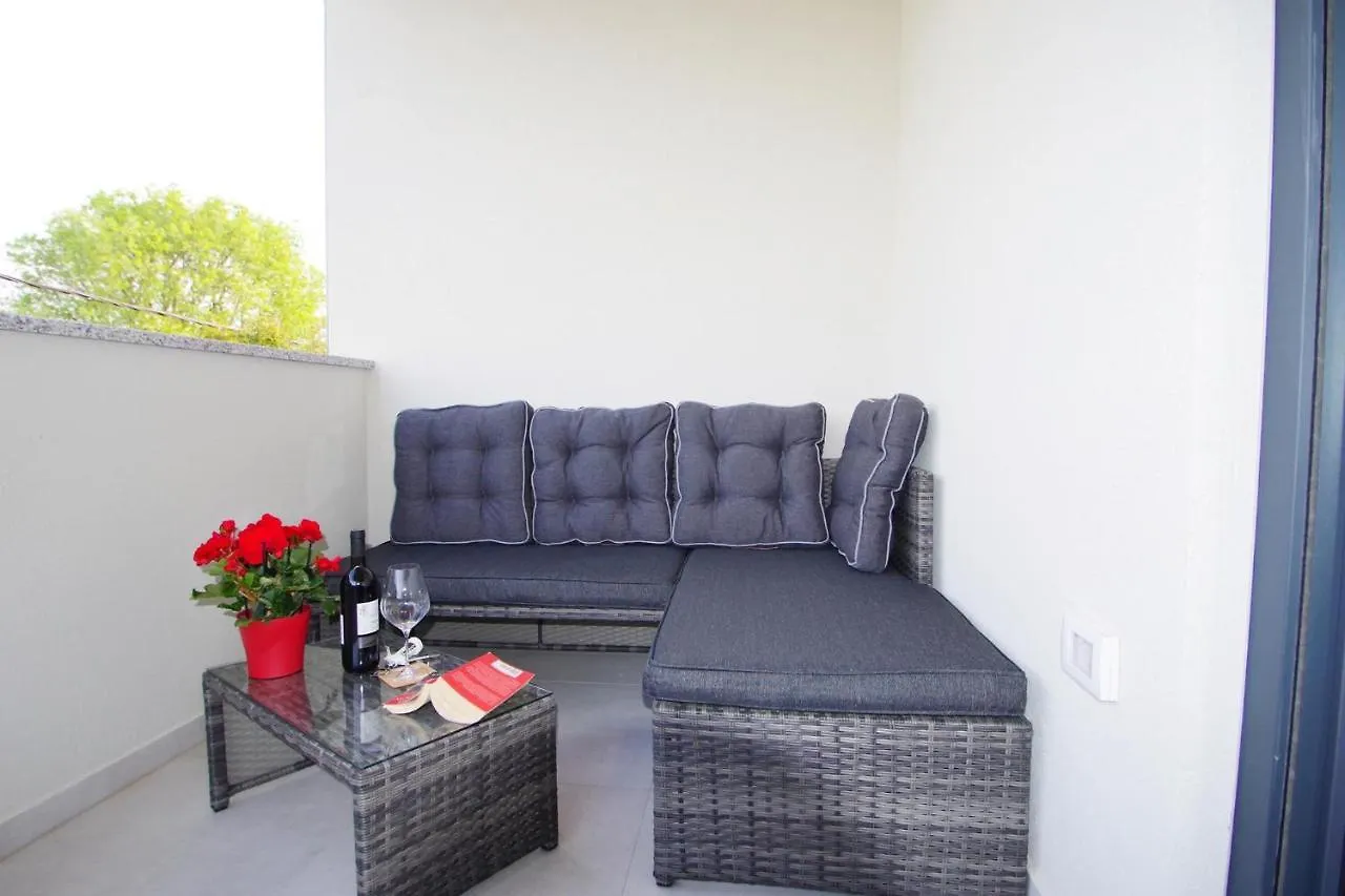 Holiday Apartment Cala Pula 0*,  Croatia